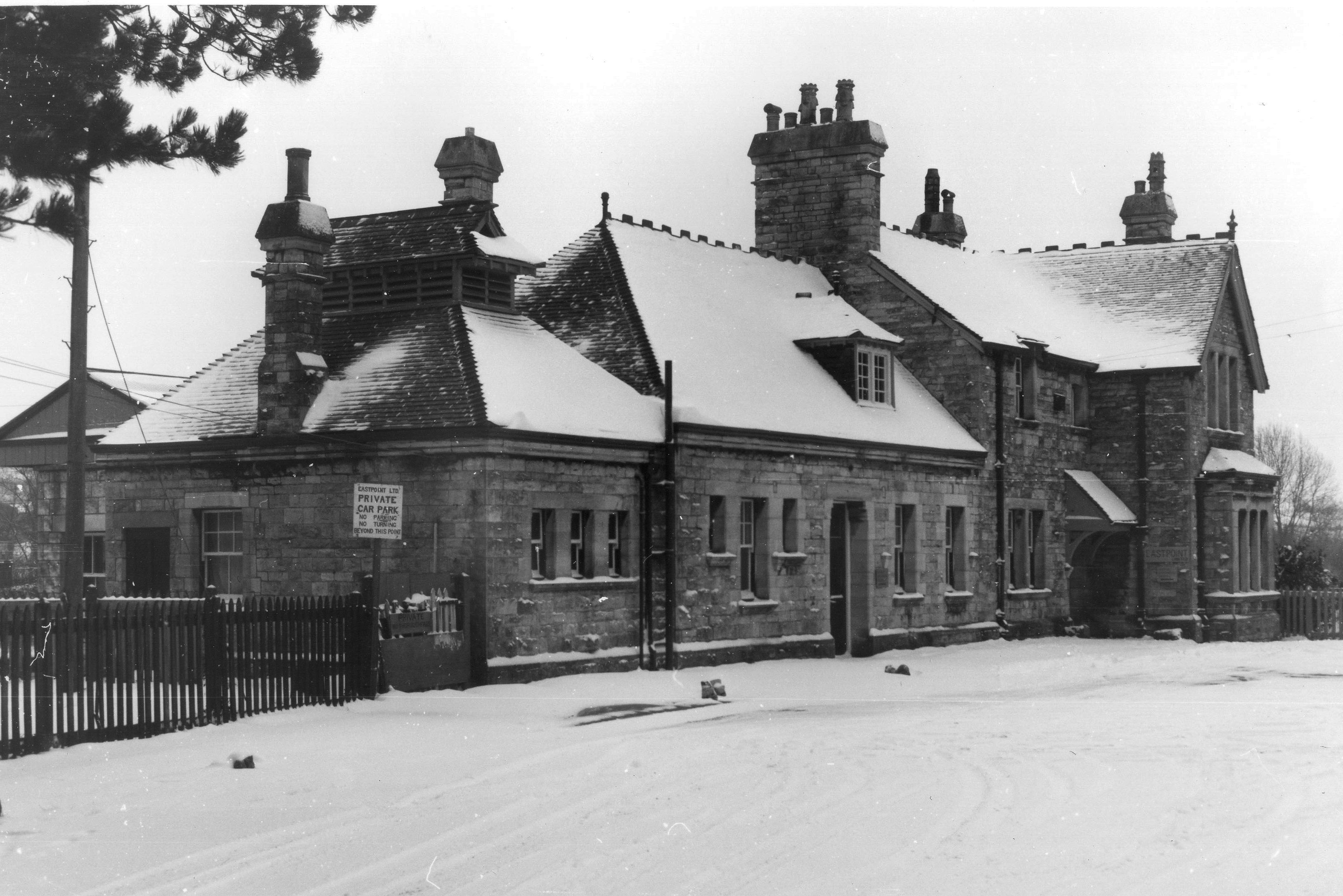 Station + snow